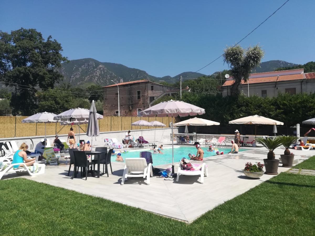 Agriturismo La Palazza 萨拉孔西利纳 外观 照片