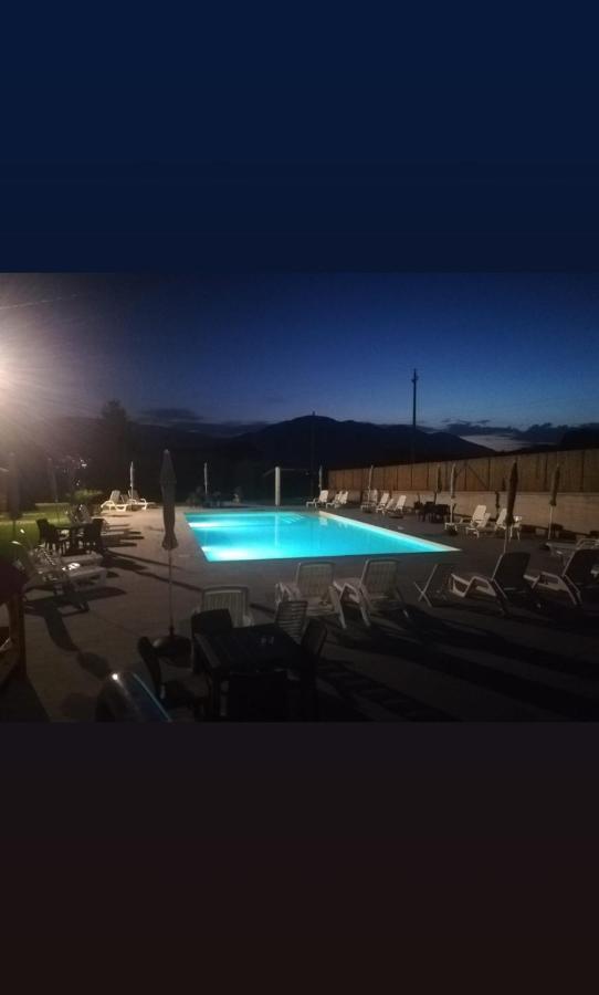 Agriturismo La Palazza 萨拉孔西利纳 外观 照片