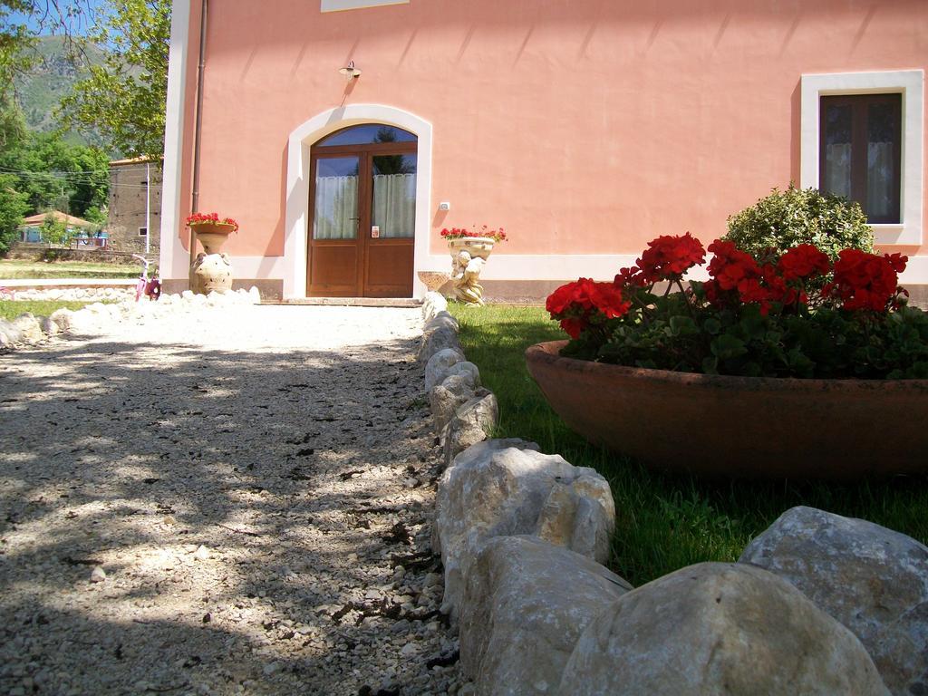 Agriturismo La Palazza 萨拉孔西利纳 外观 照片