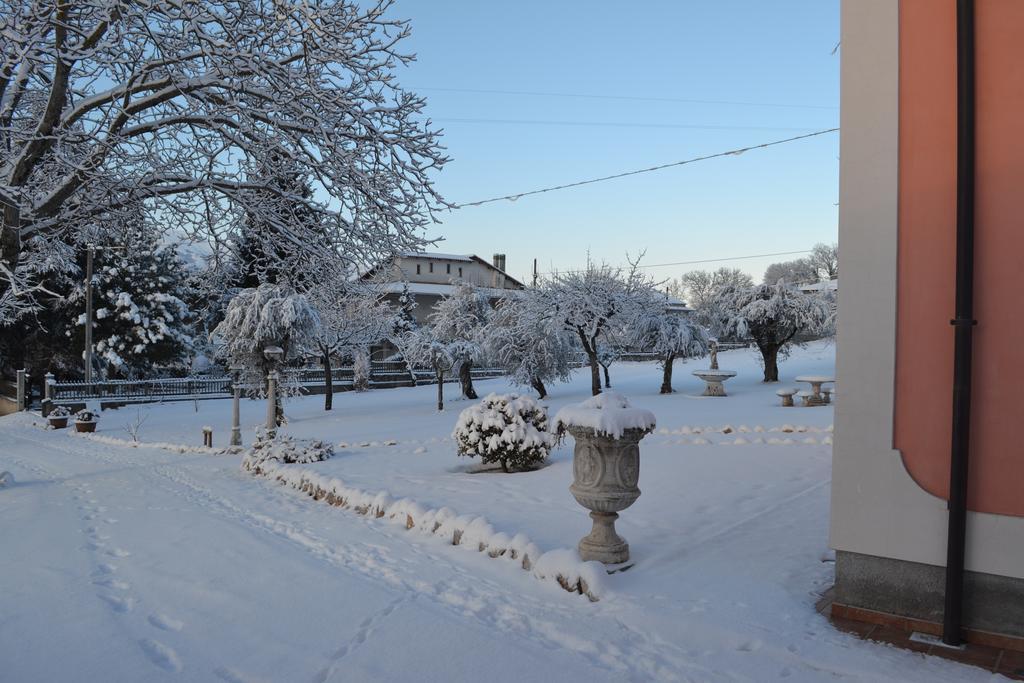 Agriturismo La Palazza 萨拉孔西利纳 外观 照片